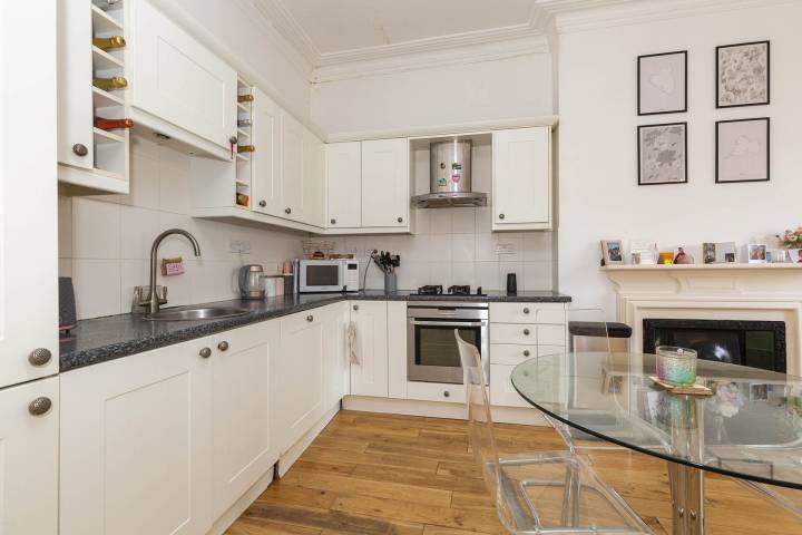 Modern and Central Apartment Belsize Road, West Hampstead